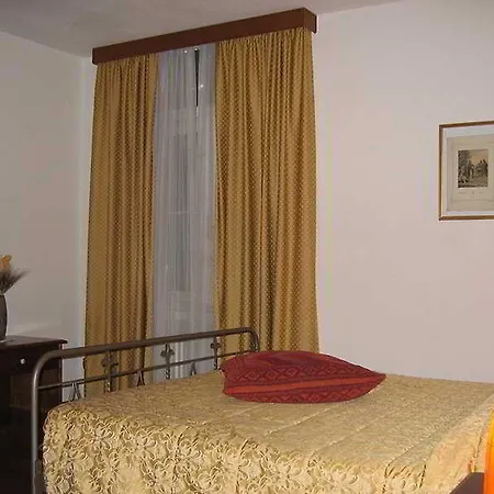 Otel Pace 1954 Arco