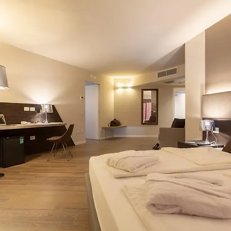 Pace 1954 Otel Arco